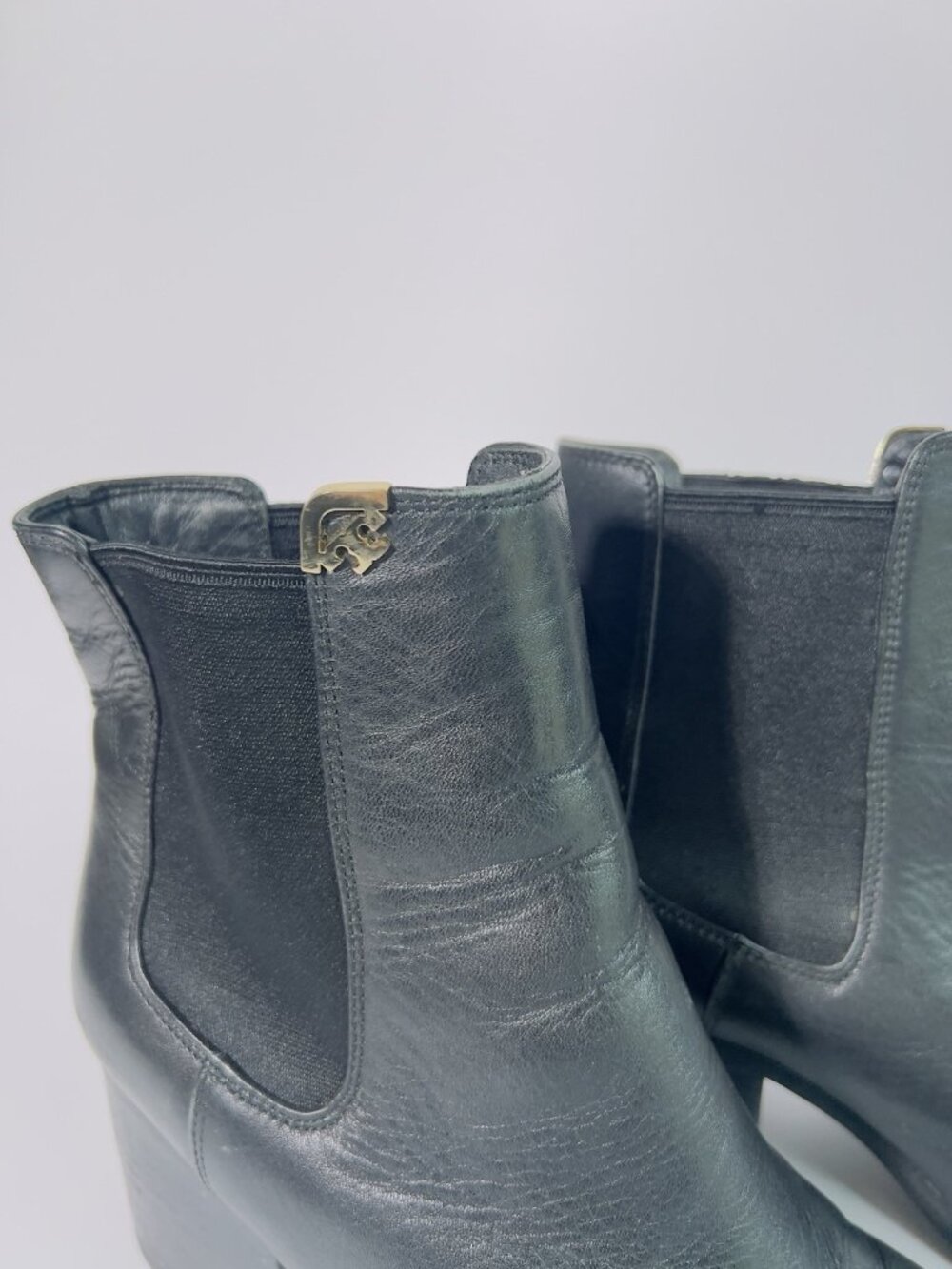 Tory Burch Miller Chelsea Ankle Boots Black Leather Women’s Size 7.5 M - Picture 5 of 9